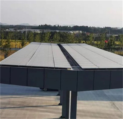 ¿Cómo se deben transportar e instalar los paneles fotovoltaicos 